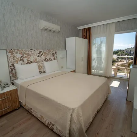 Twins Szálloda Çeşme