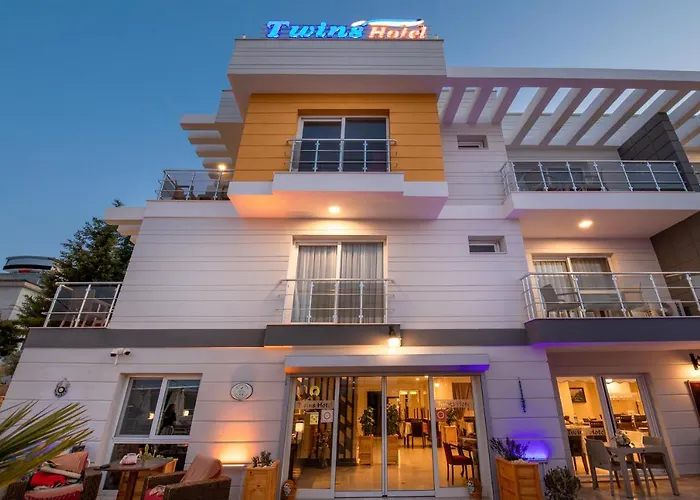 Отель Twins 2*