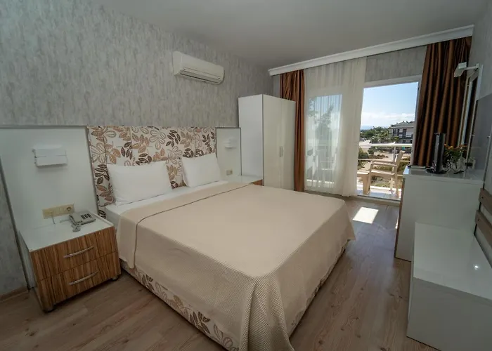 Twins Отель Кешме