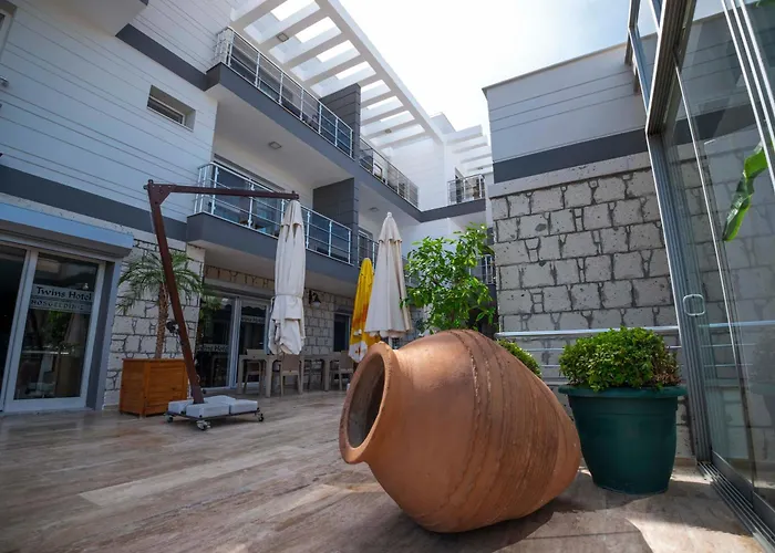 Отель Twins Кешме