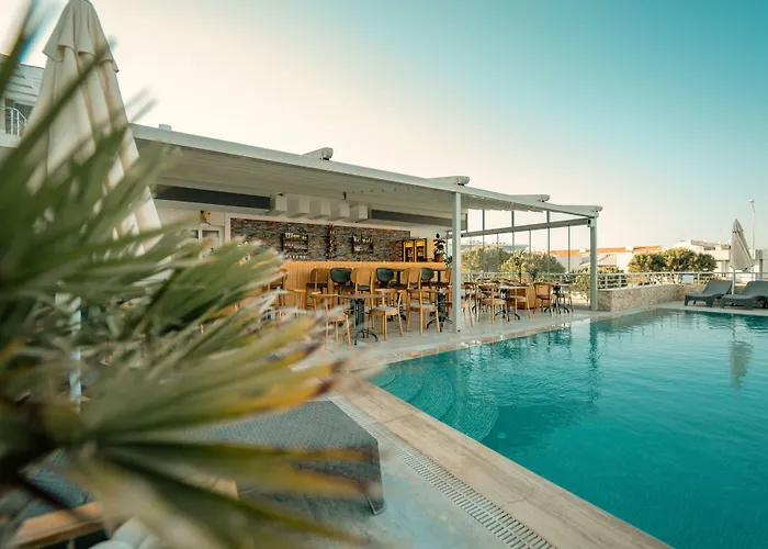 Twins Отель Кешме